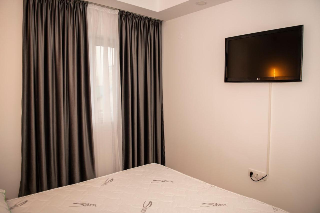Stefanestii de Jos Raphael Apartment North Bucharest Cosmopolis מראה חיצוני תמונה